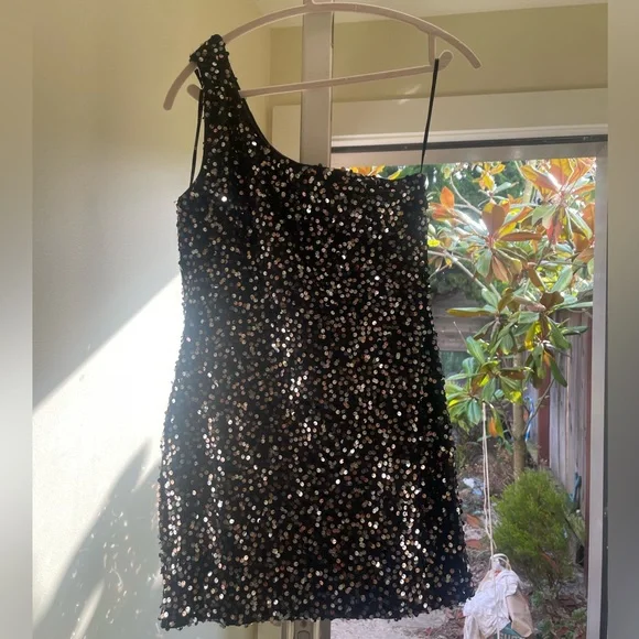 Black sequin one shoulder dress Forever 21 Large